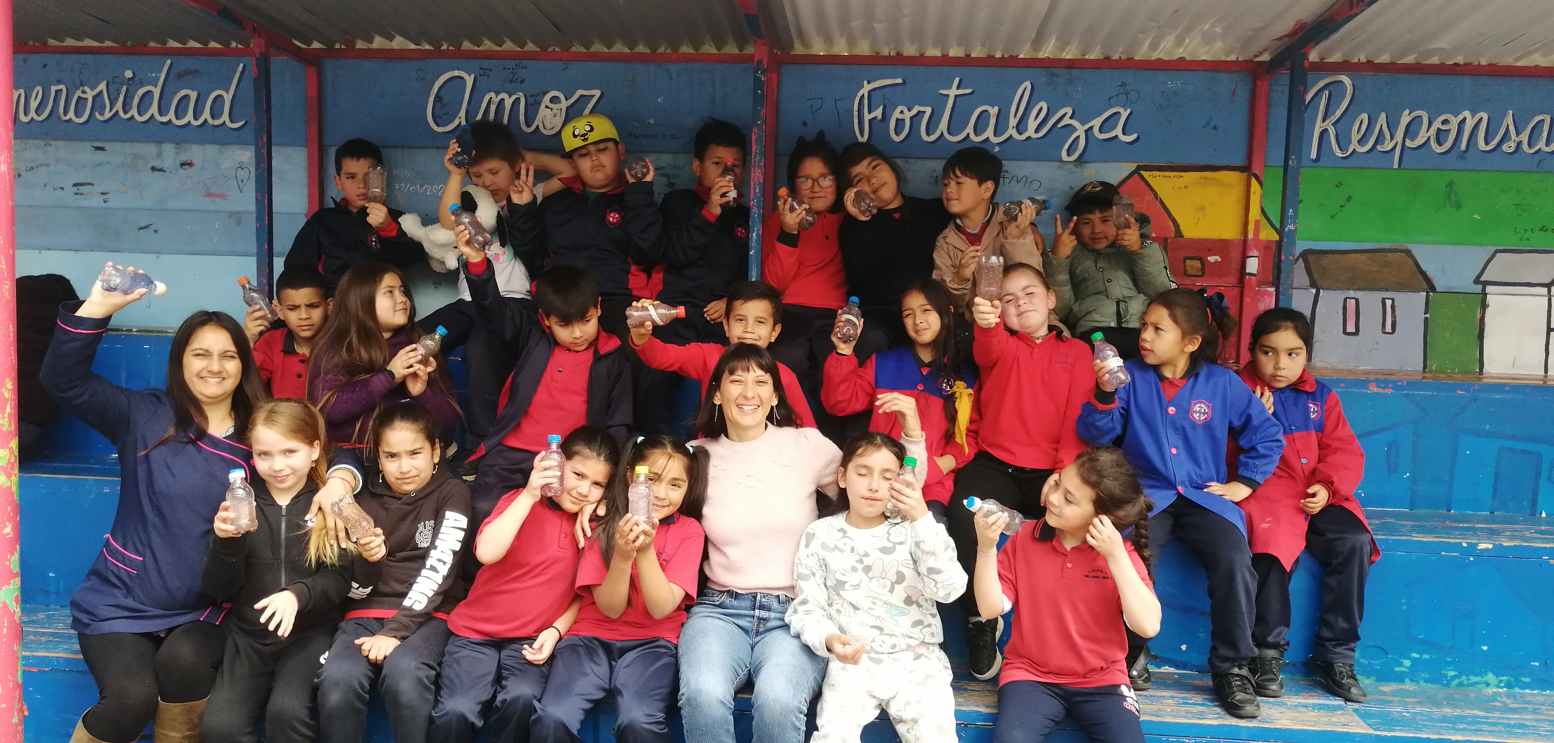 Niños practicando meditación